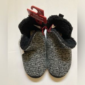 Deluxe by Dearfoams Memory Foam Slipper Booties